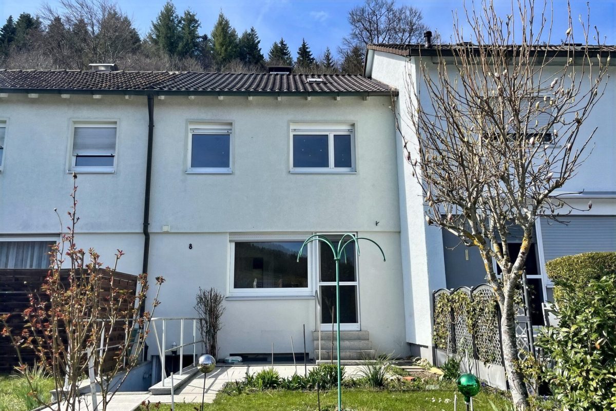 Ingo Leibinger Immobilienvermittlung - Immobilienangebot - Tuttlingen - Alle - VERKAUFT ! - Reihenmittelhaus in ruhiger, sonniger Wohnlage im "Koppenland" in Tuttlingen