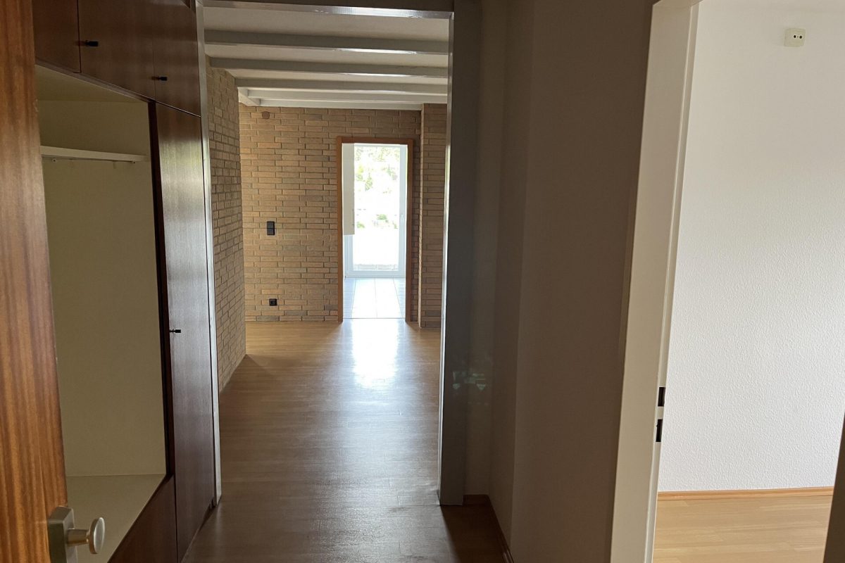 Ingo Leibinger Immobilienvermittlung - Immobilienangebot - Tuttlingen - Alle - Renovierte 4-Zimmer-Penthouse-Wohnung mit TG-Stellplatz in Tuttlingen