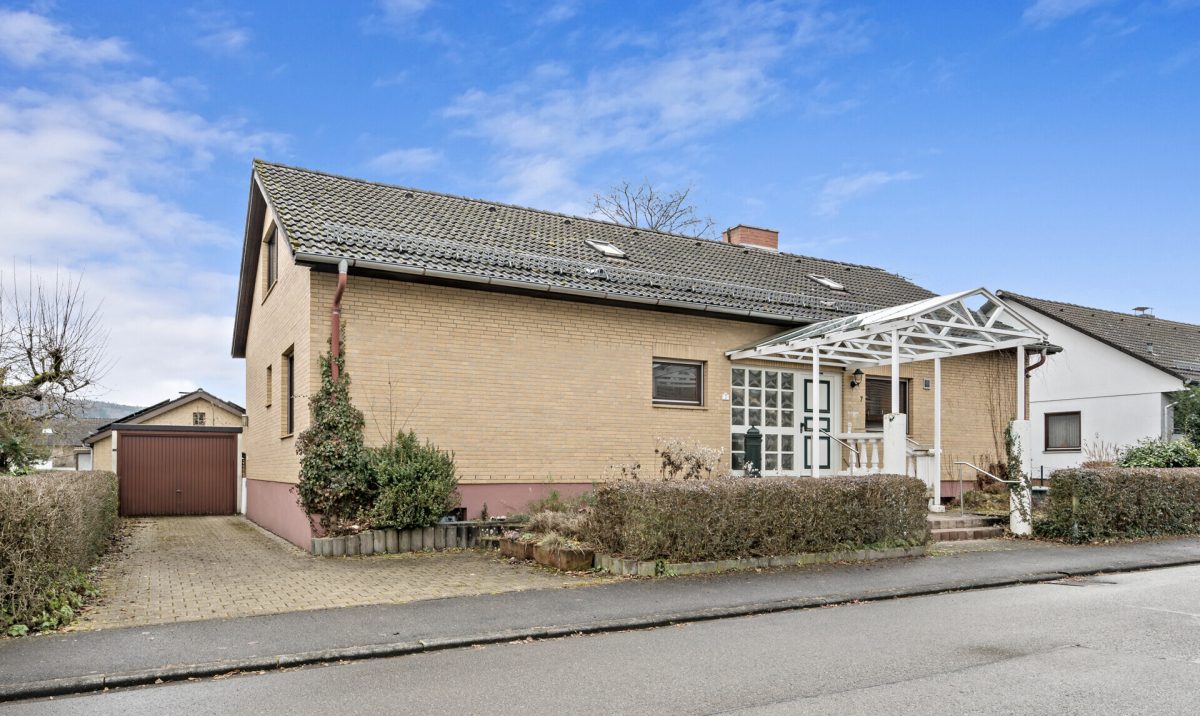 Ingo Leibinger Immobilienvermittlung - Immobilienangebot - Mühlheim an der Donau - Alle - PROVISIONSFREI - Gepflegtes Einfamilienhaus mit gemütlichem Garten
