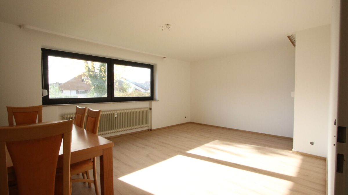 Ingo Leibinger Immobilienvermittlung - Immobilienangebot - Rietheim-Weilheim - Alle - PROVISIONSFREI- 2-Zimmerwohnung  mit Loggia in Rietheim
-bezugsfrei-