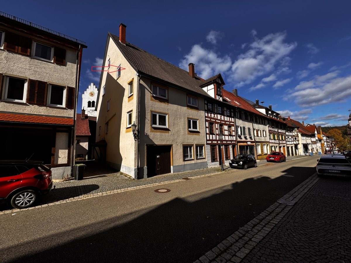Ingo Leibinger Immobilienvermittlung - Immobilienangebot - Mühlheim - Alle - PROVISIONSFREI - Wohnhaus mit Potenzial im historischen Städtle