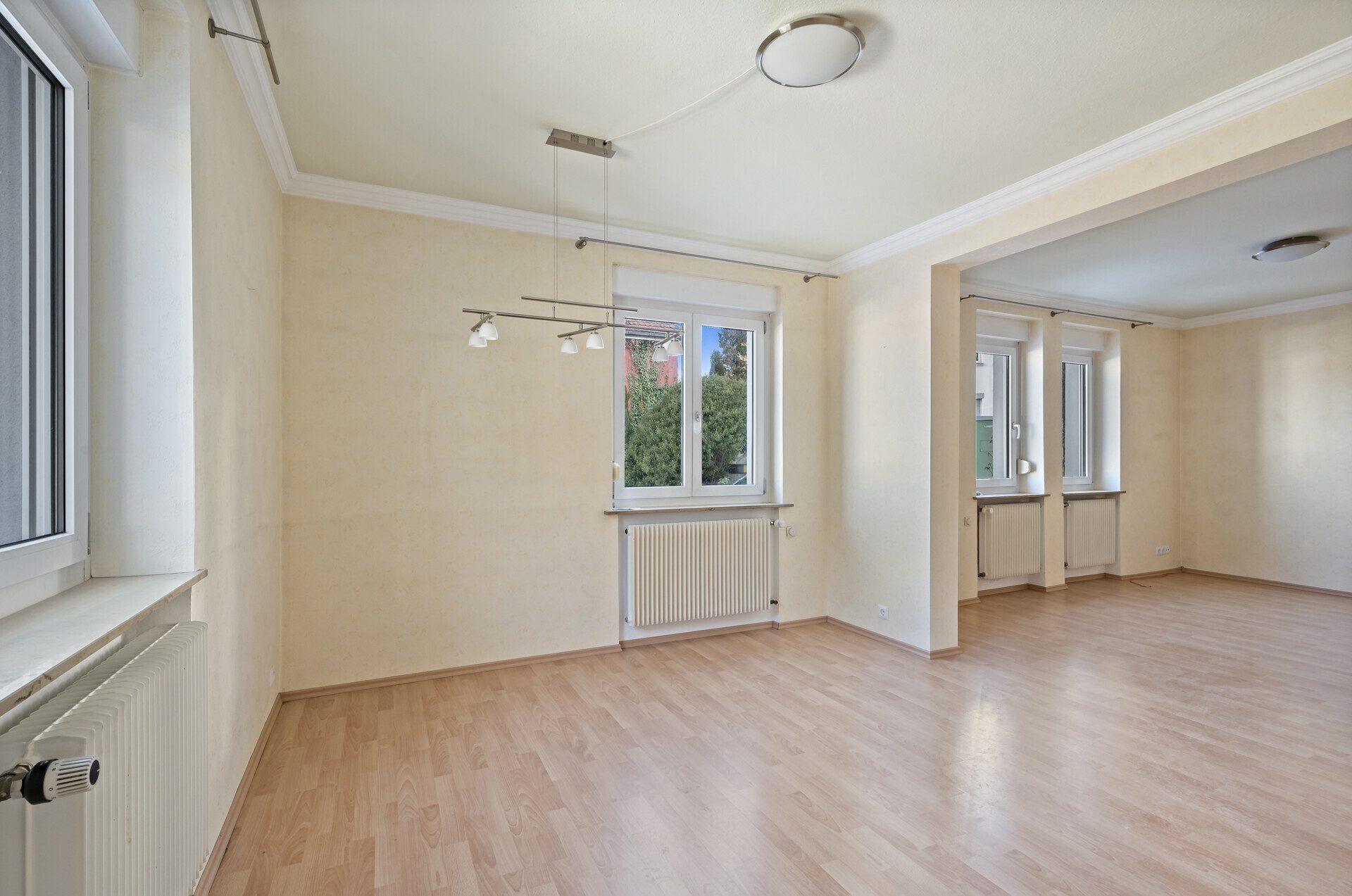 Wohnbereich EG Ingo Leibinger Immobilienvermittlung - Immobilienangebot - Tuttlingen - Alle - PROVISIONSFREI - Gemütliches Einfamilienhaus in beliebter, ruhiger Wohnlage