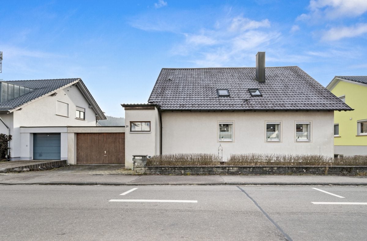Ingo Leibinger Immobilienvermittlung - Immobilienangebot - Mühlheim - Alle - PROVISIONSFREI- Platz für Ideen & Familie – Haus mit 2 Wohnungen und großem Garten