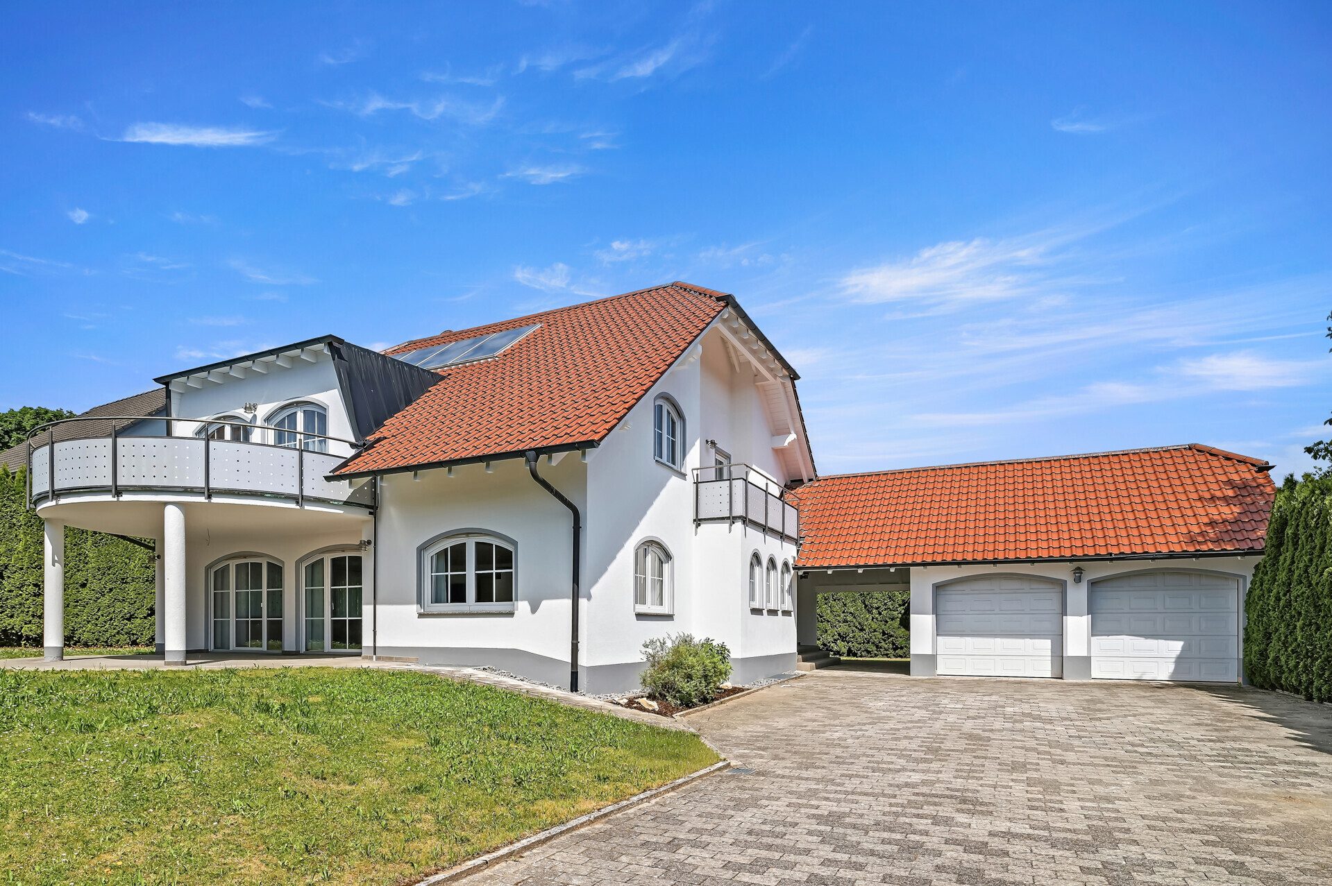 Ingo Leibinger Immobilienvermittlung - Immobilienangebot - Neuhausen ob Eck - Alle - PROVISIONSFREI- Außergewöhnlich wohnen: Großzügiges Einfamilienhaus mit architektonischem Charme
