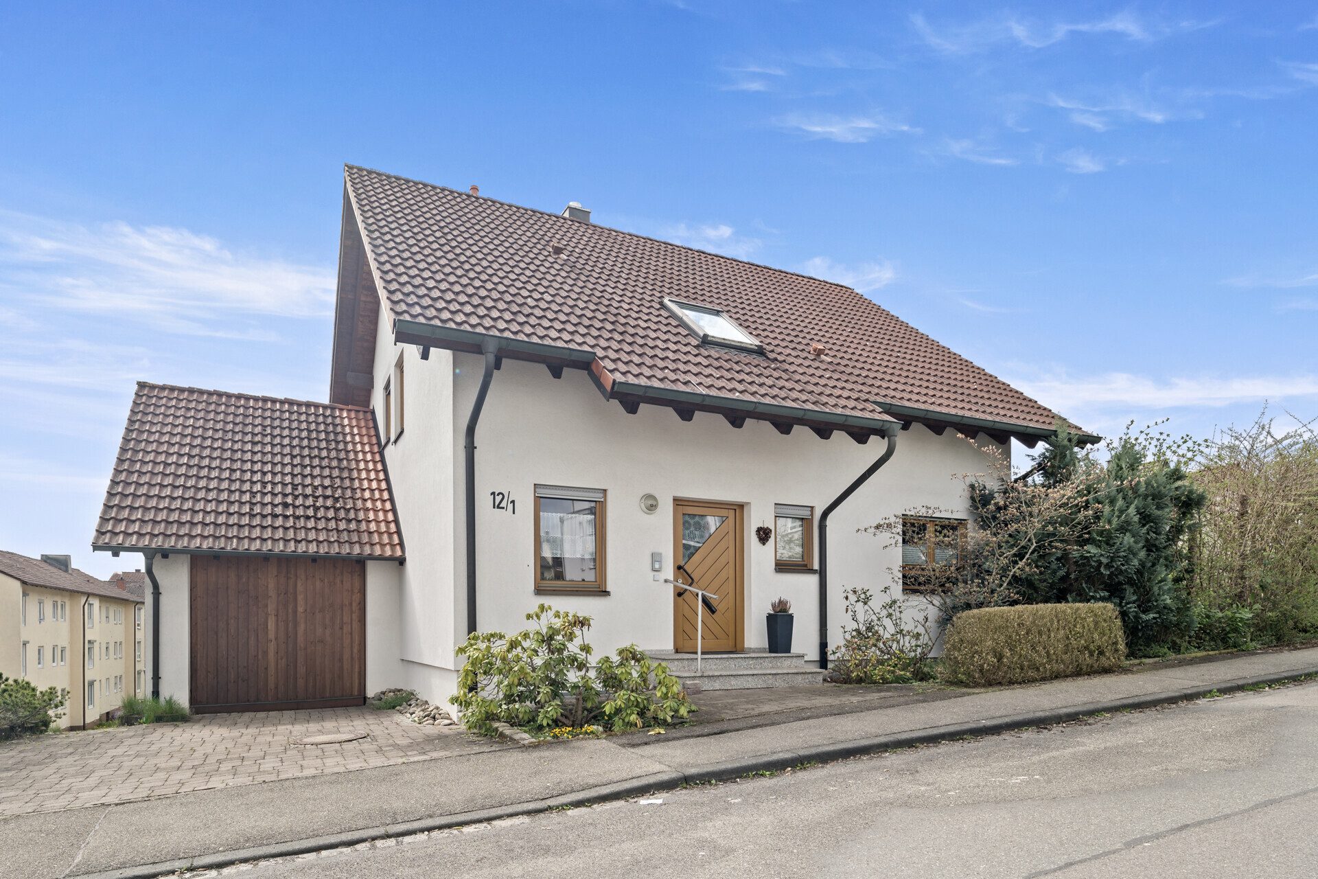 Ingo Leibinger Immobilienvermittlung - Immobilienangebot - Tuttlingen - Alle - PROVISIONSFREI- Dein neues Zuhause in Toplage – Einfamilienhaus mit Komfort & Garage