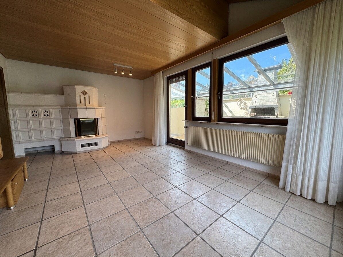 Ingo Leibinger Immobilienvermittlung - Immobilienangebot - Tuttlingen - Alle - PROVISIONSFREI- Einfamilienhaus in ruhiger Lage mit idyllischem Garten & Wintergarten