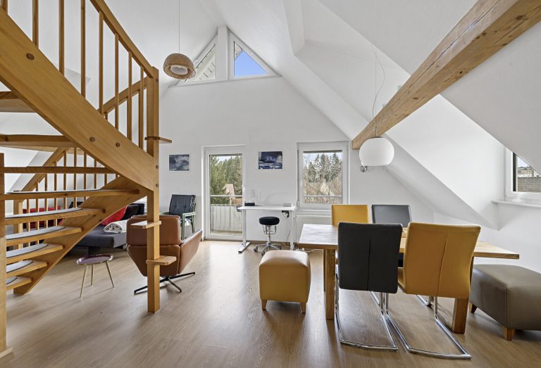 Ingo Leibinger Immobilienvermittlung - Immobilienangebot - Emmingen-Liptingen - Alle - POVISIONSFREI  Selbst bewohnen und vermieten - 3 Wohneinheiten unter einem Dach
