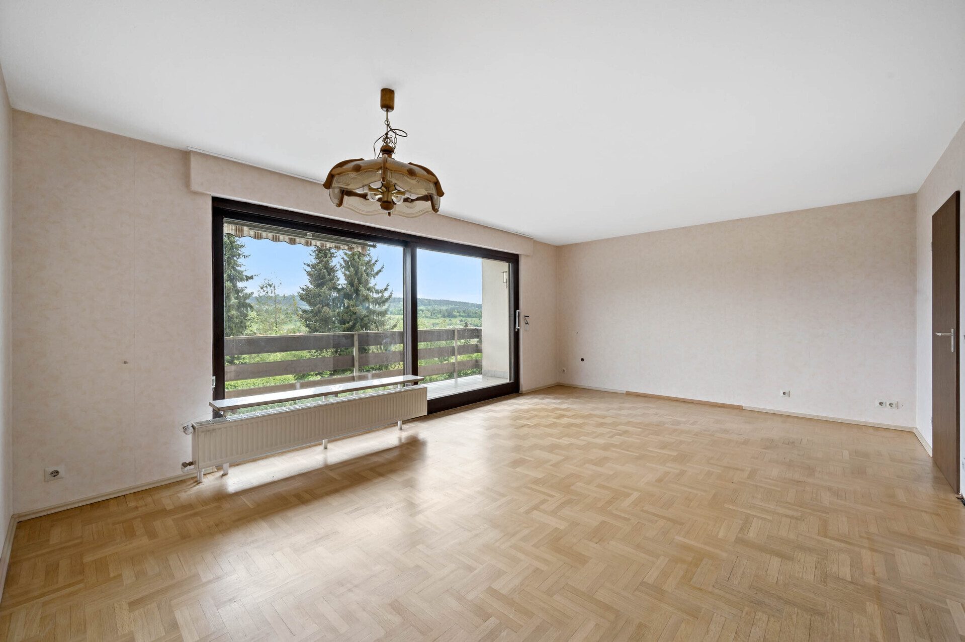Ingo Leibinger Immobilienvermittlung - Immobilienangebot - Tuttlingen - Alle - PROVISIONSFREI - Lage-Lage-Lage-Einfamilienhaus mit Einliegerwohnung