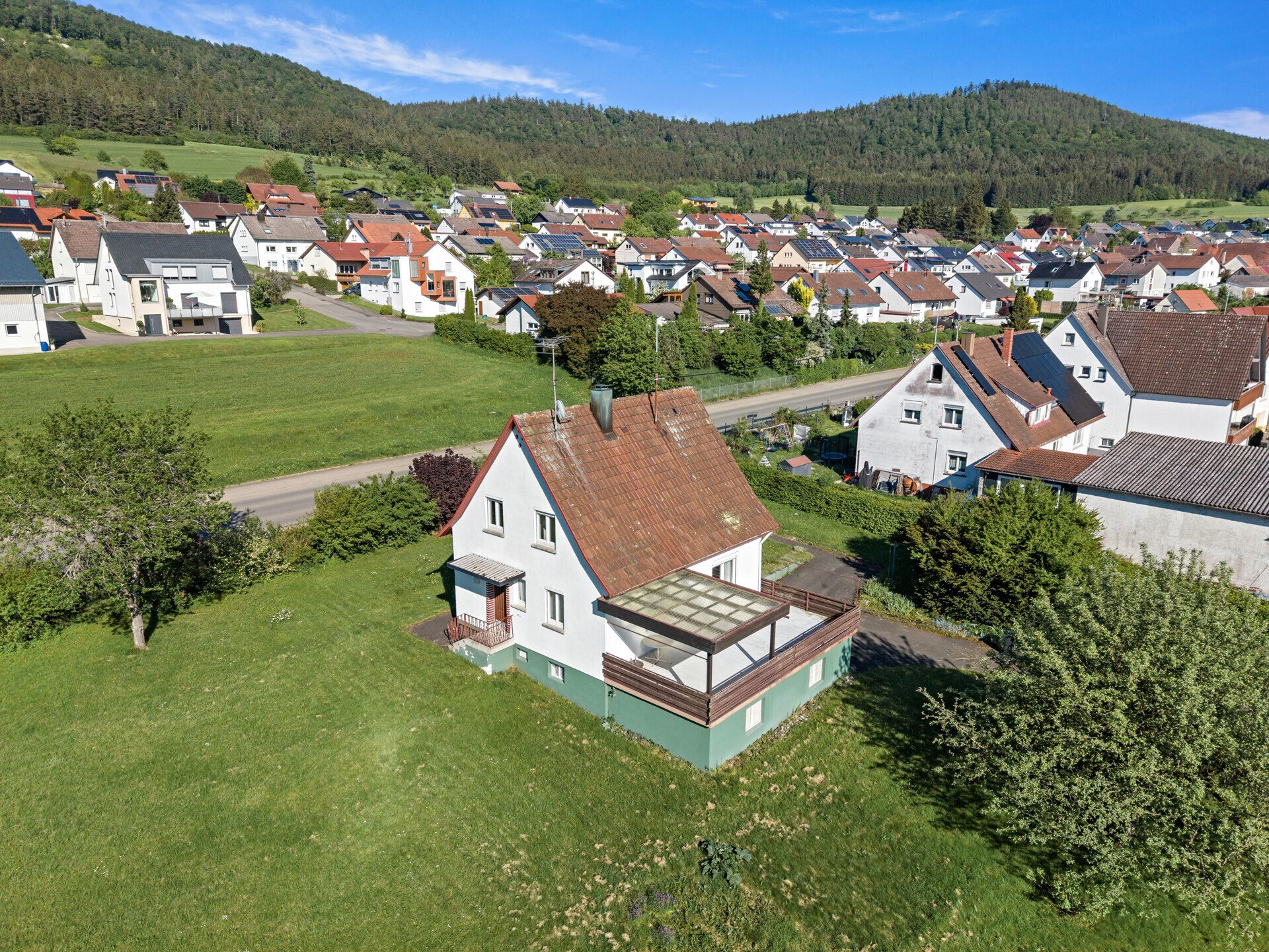 Ingo Leibinger Immobilienvermittlung - Immobilienangebot - Seitingen-Oberflacht - Alle - PROVISIONSFREI - Charmant und voller Möglichkeiten - Einfamilienhaus in Ortsrandlage