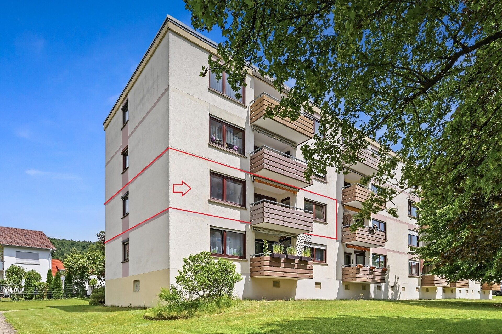 Ingo Leibinger Immobilienvermittlung - Immobilienangebot - Tuttlingen - Alle - PROVISIONSFREI- Stadtnah und großzügig – 4-Zimmerwohnung mit sonniger Loggia