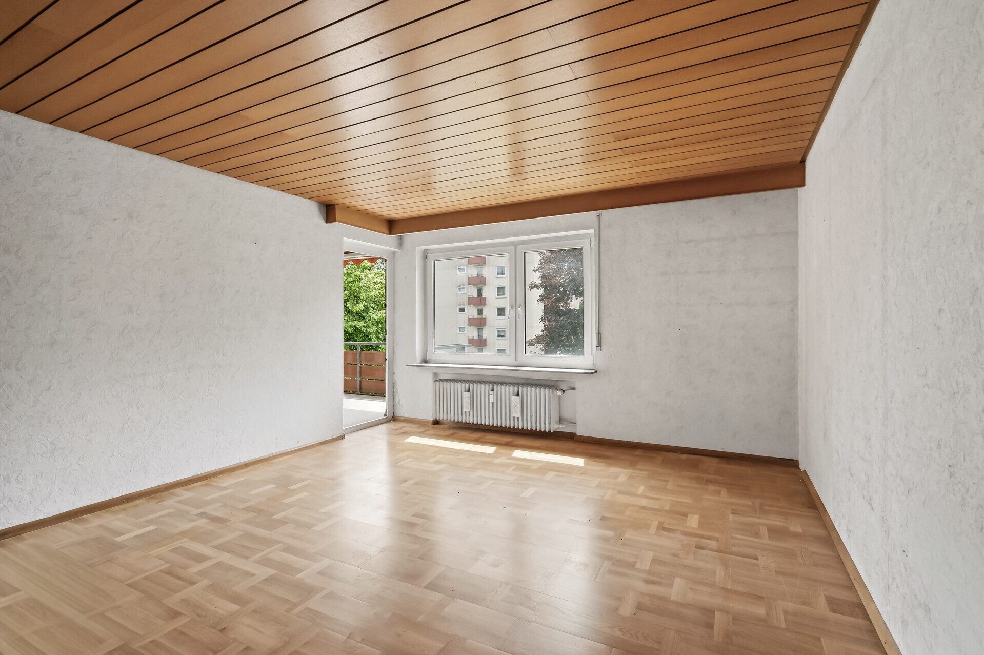 Ingo Leibinger Immobilienvermittlung - Immobilienangebot - Tuttlingen - Alle - PROVISIONSFREI- Stadtnah und großzügig – 4-Zimmerwohnung mit sonniger Loggia