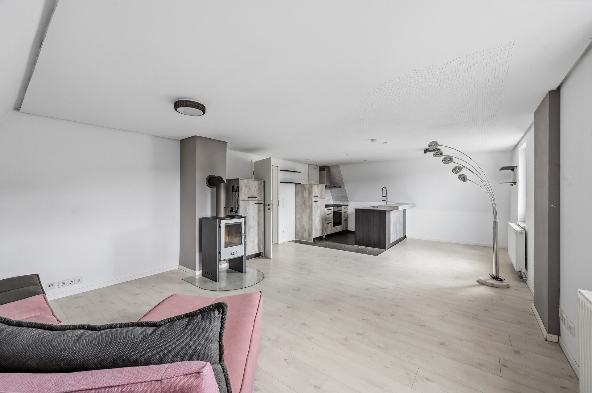 Wohnbereich Ingo Leibinger Immobilienvermittlung - Immobilienangebot - Tuttlingen - Wohnungen - PROVISIONSFREI - Zentral wohnen mit Weitblick – 4 Zimmer & kleine Dachterrasse