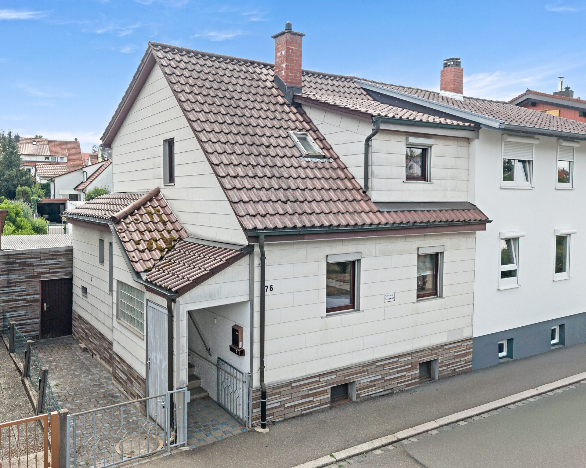 Ingo Leibinger Immobilienvermittlung - Immobilienangebot - Tuttlingen - Häuser - PROVISIONSFREI - Doppelhaushälfte mit Garten und Garage in beliebter Wohnlage