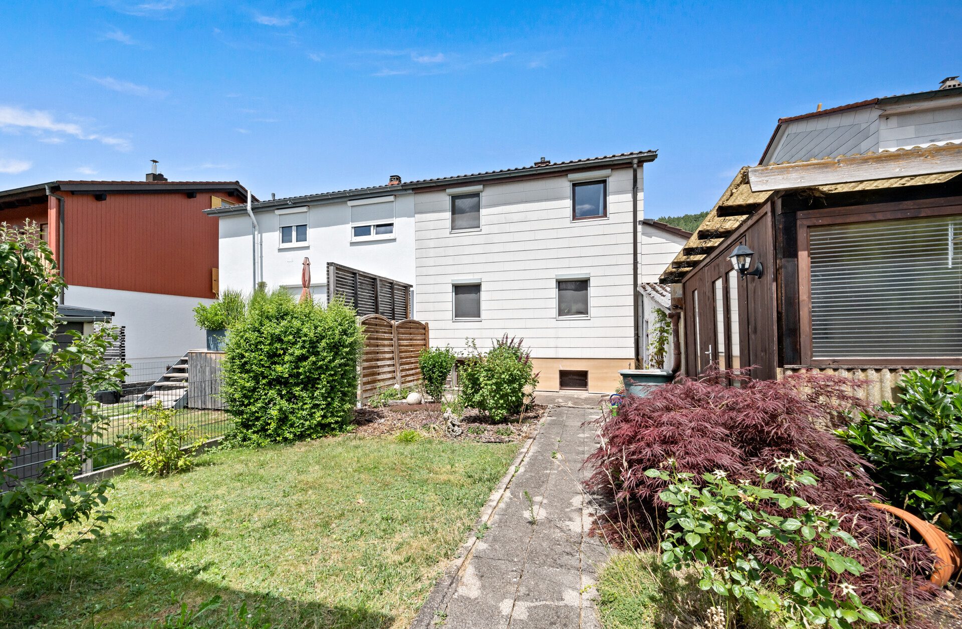 Ingo Leibinger Immobilienvermittlung - Immobilienangebot - Tuttlingen - Häuser - PROVISIONSFREI - Doppelhaushälfte mit Garten und Garage in beliebter Wohnlage