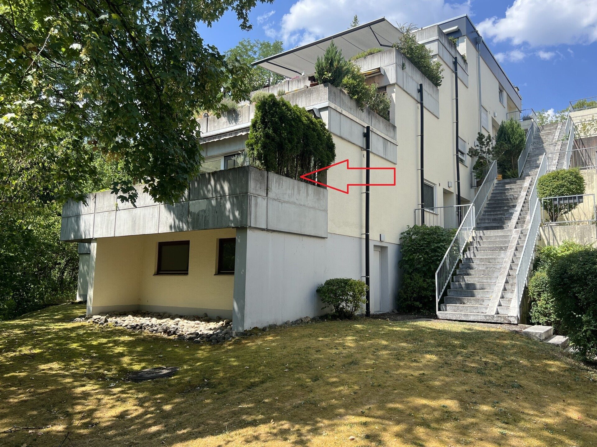 Außenansicht Ingo Leibinger Immobilienvermittlung - Immobilienangebot - Fridingen an der Donau - Wohnungen - PROVISIONSFREI - Ruhig wohnen, großzügig leben – 4-Zimmer-Wohnung mit großer Terrasse & Garage