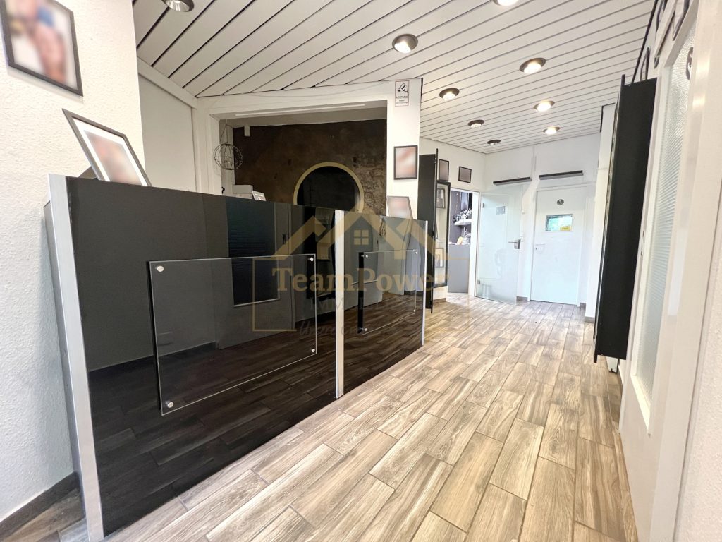 TeamPower Immobilien GmbH - Immobilienangebot - Bornhöved - Alle - Ihr neuer Standort in Bornhöved:
vielseitige Gewerbeeinheit mit 6
Räumen