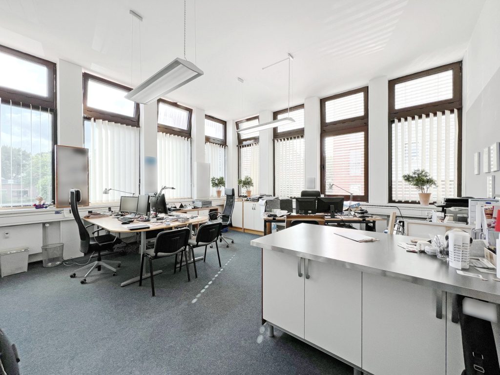 TeamPower Immobilien GmbH - Immobilienangebot - Elmshorn - Alle - Ein Stück Elmshorner Geschichte
Hochwertig saniert und vielseitig
nutzbar
