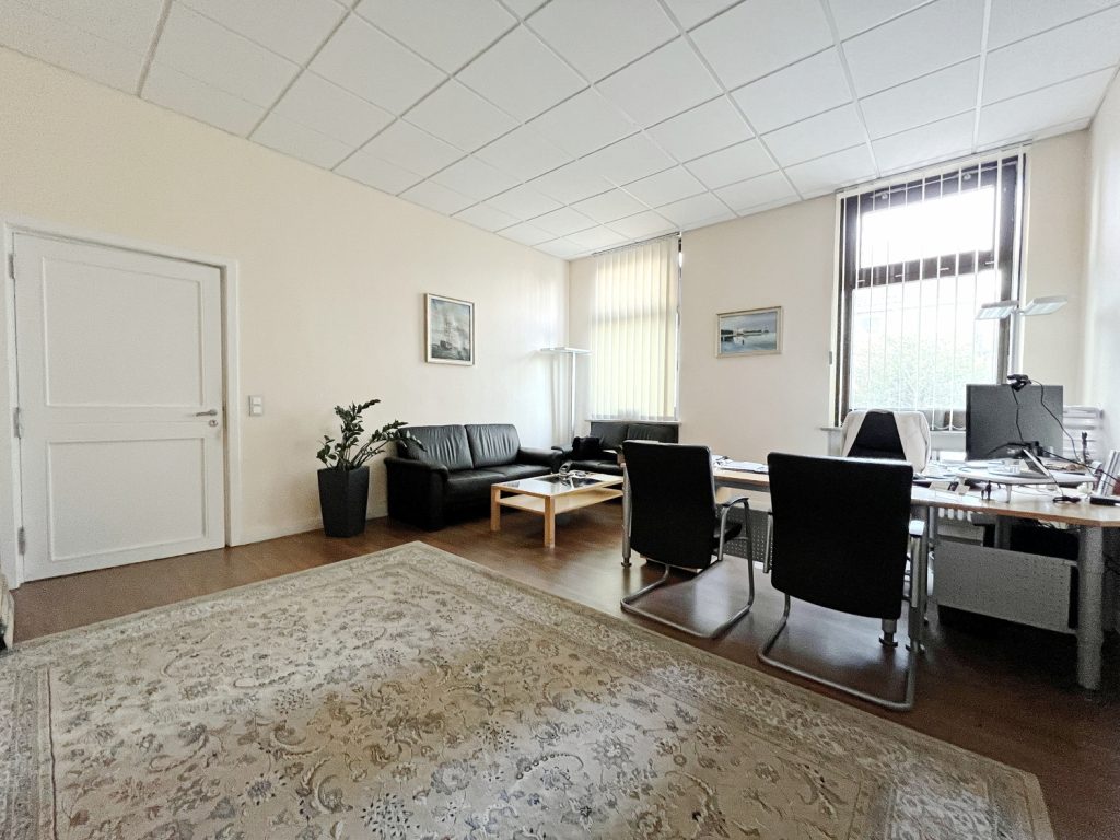 TeamPower Immobilien GmbH - Immobilienangebot - Elmshorn - Alle - Ein Stück Elmshorner Geschichte
Hochwertig saniert und vielseitig
nutzbar