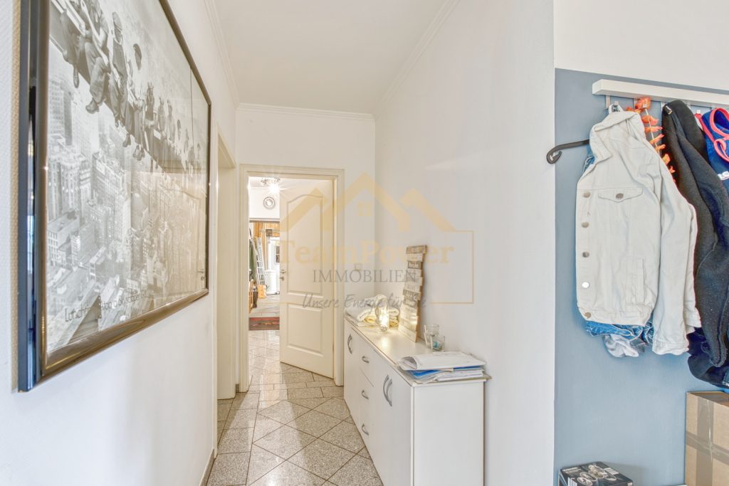 TeamPower Immobilien GmbH - Immobilienangebot - Großenaspe - Alle - Besondere Gewerbe-Immobilie - Arbeiten und Großzügiges Wohnen - Alles unter einem Dach !