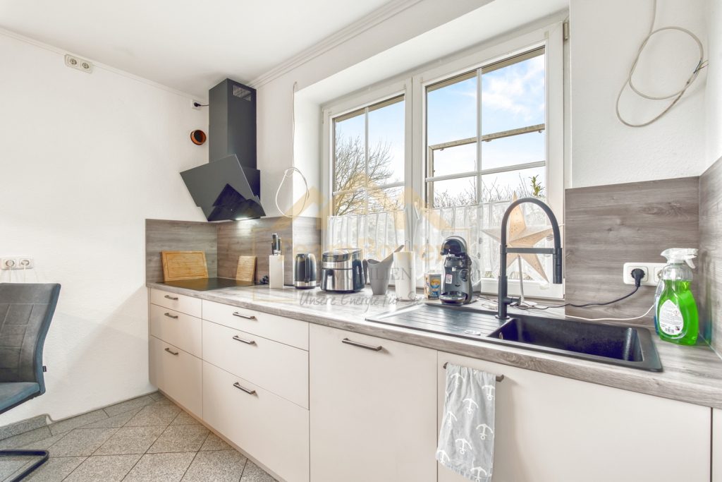 TeamPower Immobilien GmbH - Immobilienangebot - Großenaspe - Alle - Besondere Gewerbe-Immobilie - Arbeiten und Großzügiges Wohnen - Alles unter einem Dach !