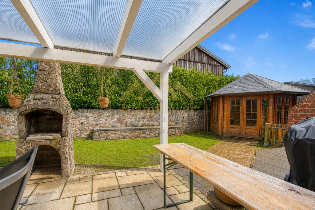 TeamPower Immobilien GmbH - Immobilienangebot - Großenaspe - Alle - Besondere Gewerbe-Immobilie - Arbeiten und Großzügiges Wohnen - Alles unter einem Dach !