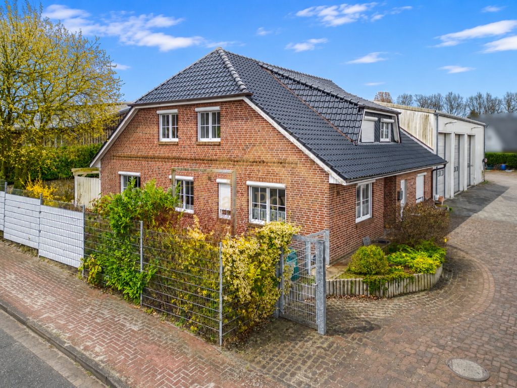 TeamPower Immobilien GmbH - Immobilienangebot - Großenaspe - Alle - Besondere Gewerbe-Immobilie - Arbeiten und Großzügiges Wohnen - Alles unter einem Dach !