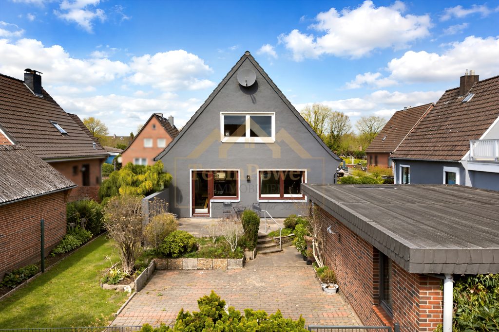 TeamPower Immobilien GmbH - Immobilienangebot - Kellinghusen - Alle - Modernes Wohnen trifft klassische Substanz – bezugsfertiges Traumhaus