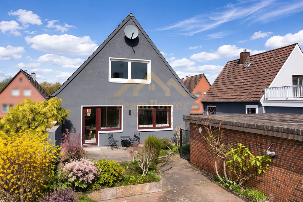 TeamPower Immobilien GmbH - Immobilienangebot - Kellinghusen - Alle - Modernes Wohnen trifft klassische Substanz – bezugsfertiges Traumhaus