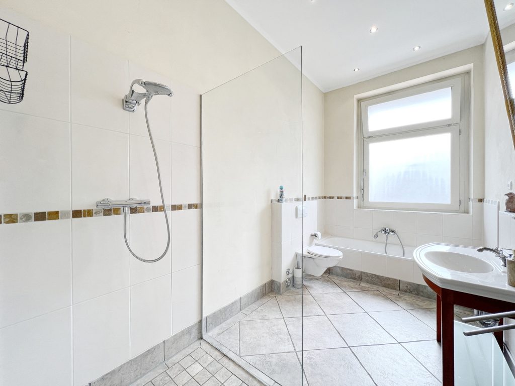 TeamPower Immobilien GmbH - Immobilienangebot - Elmshorn - Alle - Investieren mit Charakter: Solide Rendite trifft auf historischen Charme in Elmshorn