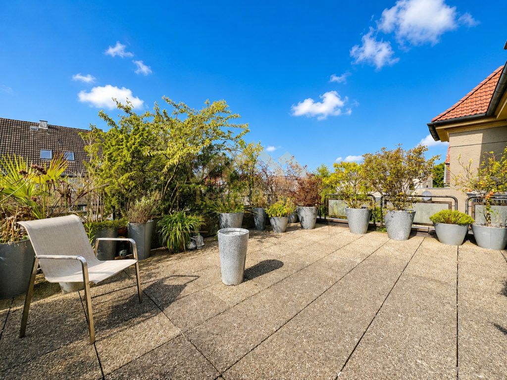 TeamPower Immobilien GmbH - Immobilienangebot - Elmshorn - Alle - Investieren mit Charakter: Solide Rendite trifft auf historischen Charme in Elmshorn