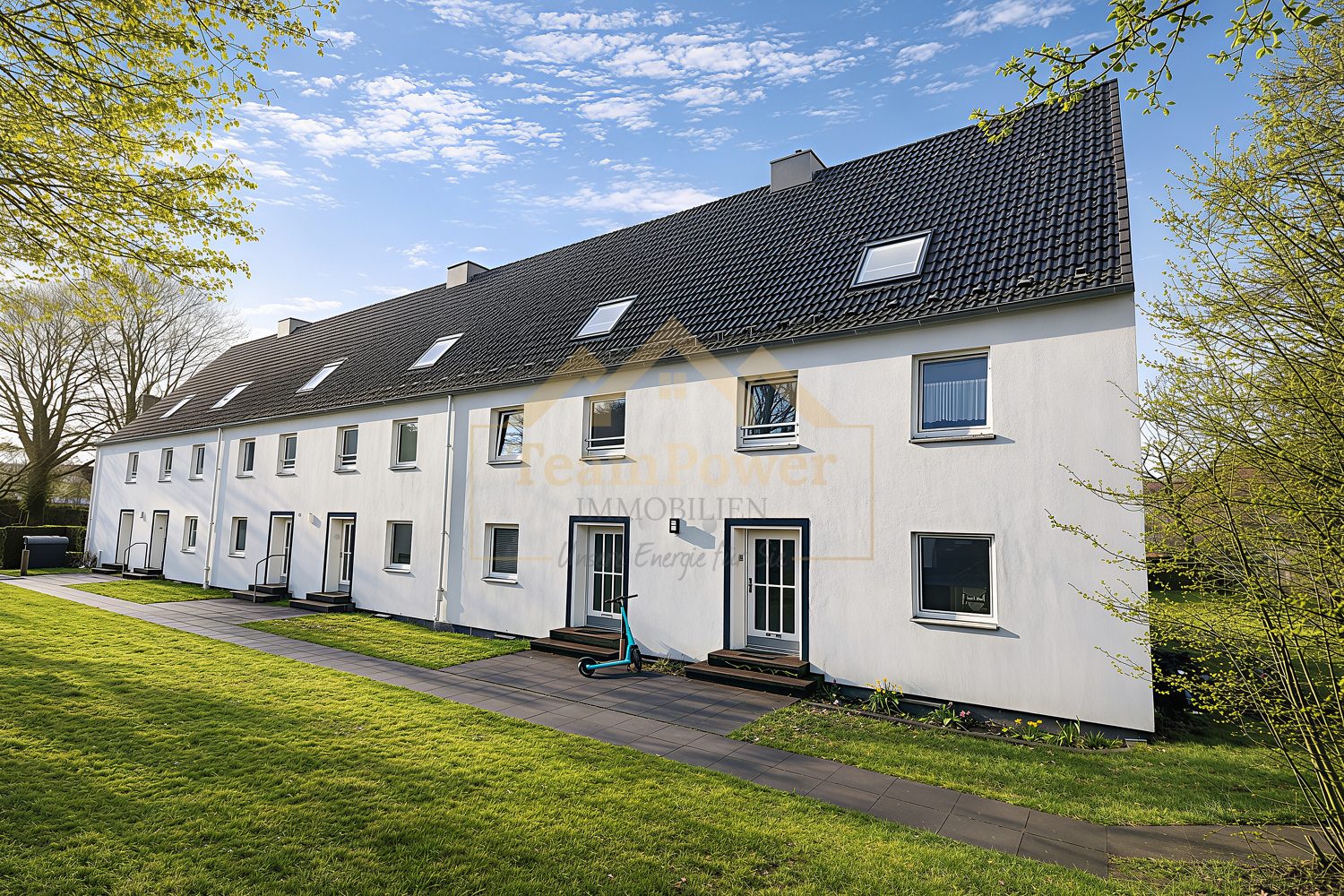 TeamPower Immobilien GmbH - Immobilienangebot - Kiel / Wellingdorf - Alle - Warum warten?
Diese 4 %-Kapitalanlage zahlt sofort!