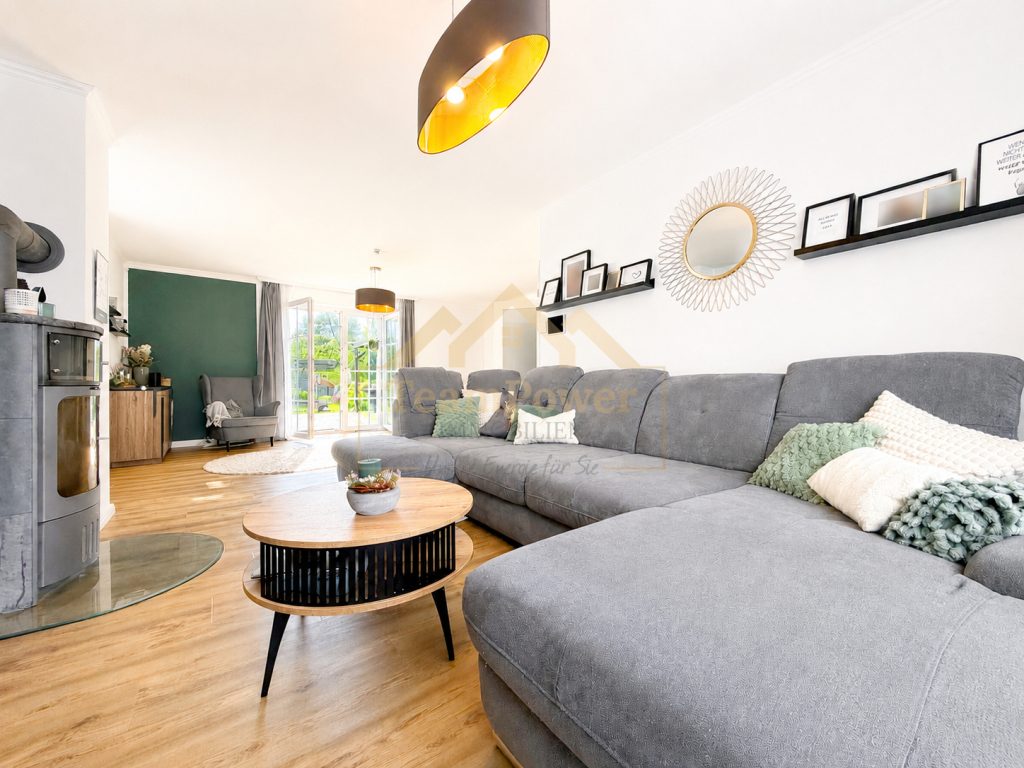 TeamPower Immobilien GmbH - Immobilienangebot - Hasenkrug - Alle - Familientraum mit Gartenidylle & viel Platz zum Leben!