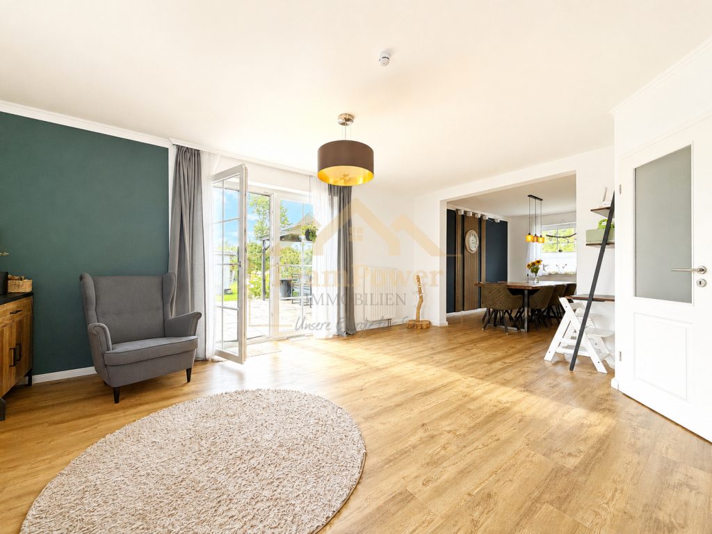 TeamPower Immobilien GmbH - Immobilienangebot - Hasenkrug - Alle - Familientraum mit Gartenidylle & viel Platz zum Leben!