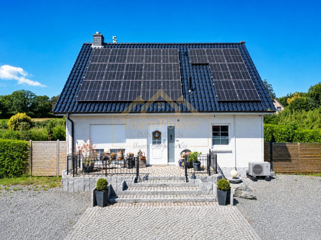 TeamPower Immobilien GmbH - Immobilienangebot - Hasenkrug - Alle - Familientraum mit Gartenidylle & viel Platz zum Leben!
