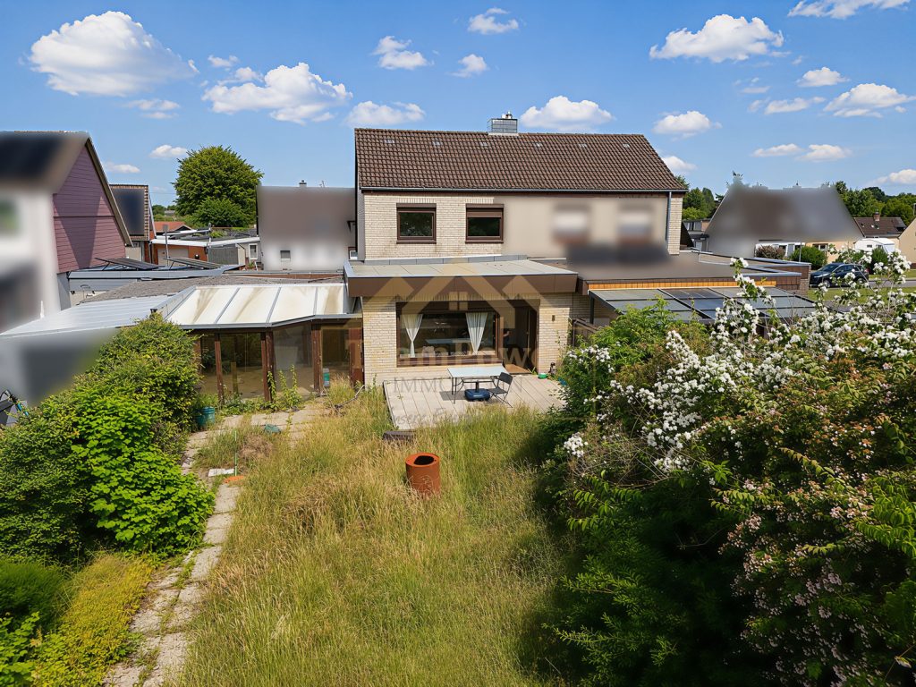TeamPower Immobilien GmbH - Immobilienangebot - Neumünster - Alle - Mehr als ein Zuhause –
Ihr Familienglück mit großem Garten
