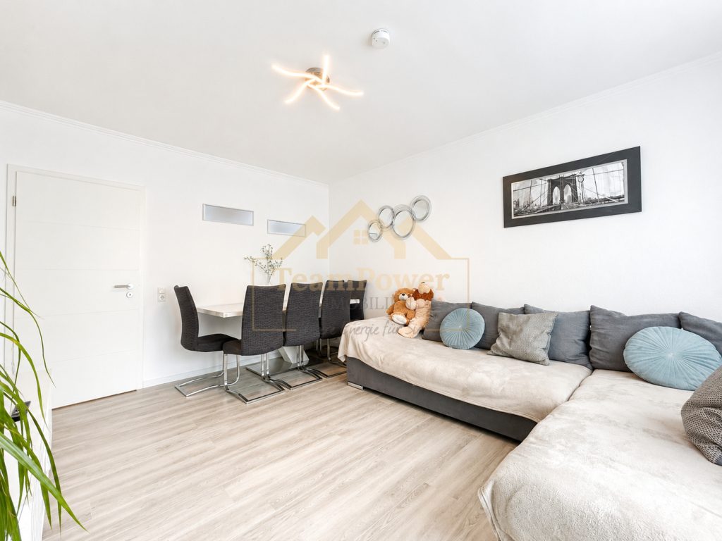 TeamPower Immobilien GmbH - Immobilienangebot - Kaltenkirchen - Alle - Ideal für Senioren, Paare oder Kapitalanleger – modernisierte Wohnung mit Fahrstuhl