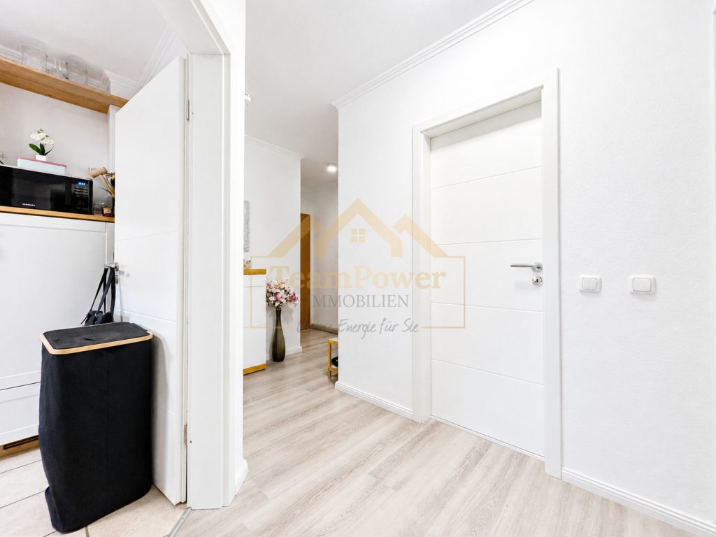 TeamPower Immobilien GmbH - Immobilienangebot - Kaltenkirchen - Alle - Ideal für Senioren, Paare oder Kapitalanleger – modernisierte Wohnung mit Fahrstuhl