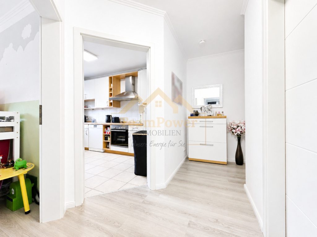 TeamPower Immobilien GmbH - Immobilienangebot - Kaltenkirchen - Alle - Ideal für Senioren, Paare oder Kapitalanleger – modernisierte Wohnung mit Fahrstuhl