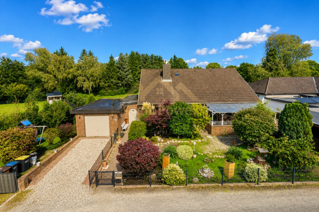 TeamPower Immobilien GmbH - Immobilienangebot - Timmaspe - Alle - Einfamilienhaus inkl. Einliegerwohnung - Platz für die ganze Familie!