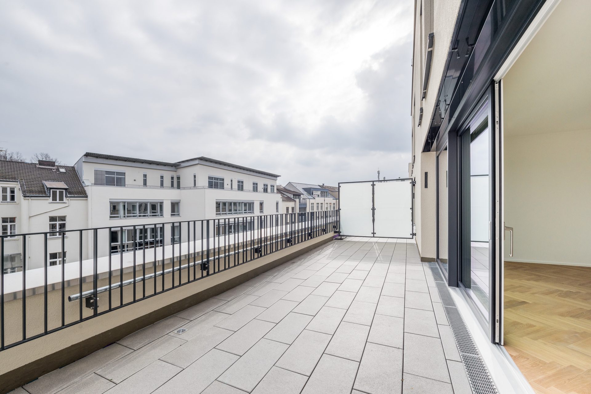 Immobilienangebot - Bonn - Wohnung - Constance: Traumhaftes Penthouse mit bulthaup b3 Premiumküche auf zwei Ebenen in der Südstadt