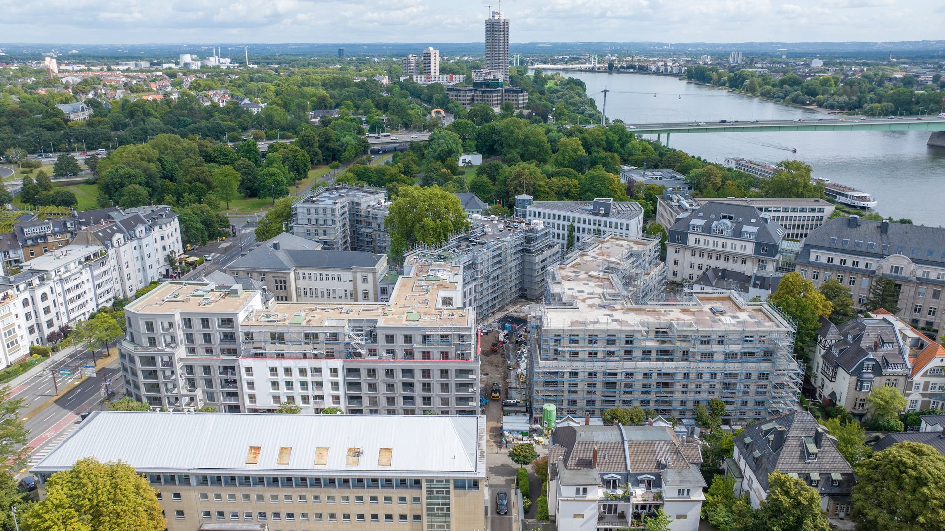 Immobilienangebot - Köln - Wohnung - Viva Agrippina: Ihre perfekte Familienoase mit Blick auf eine einmalige Platane