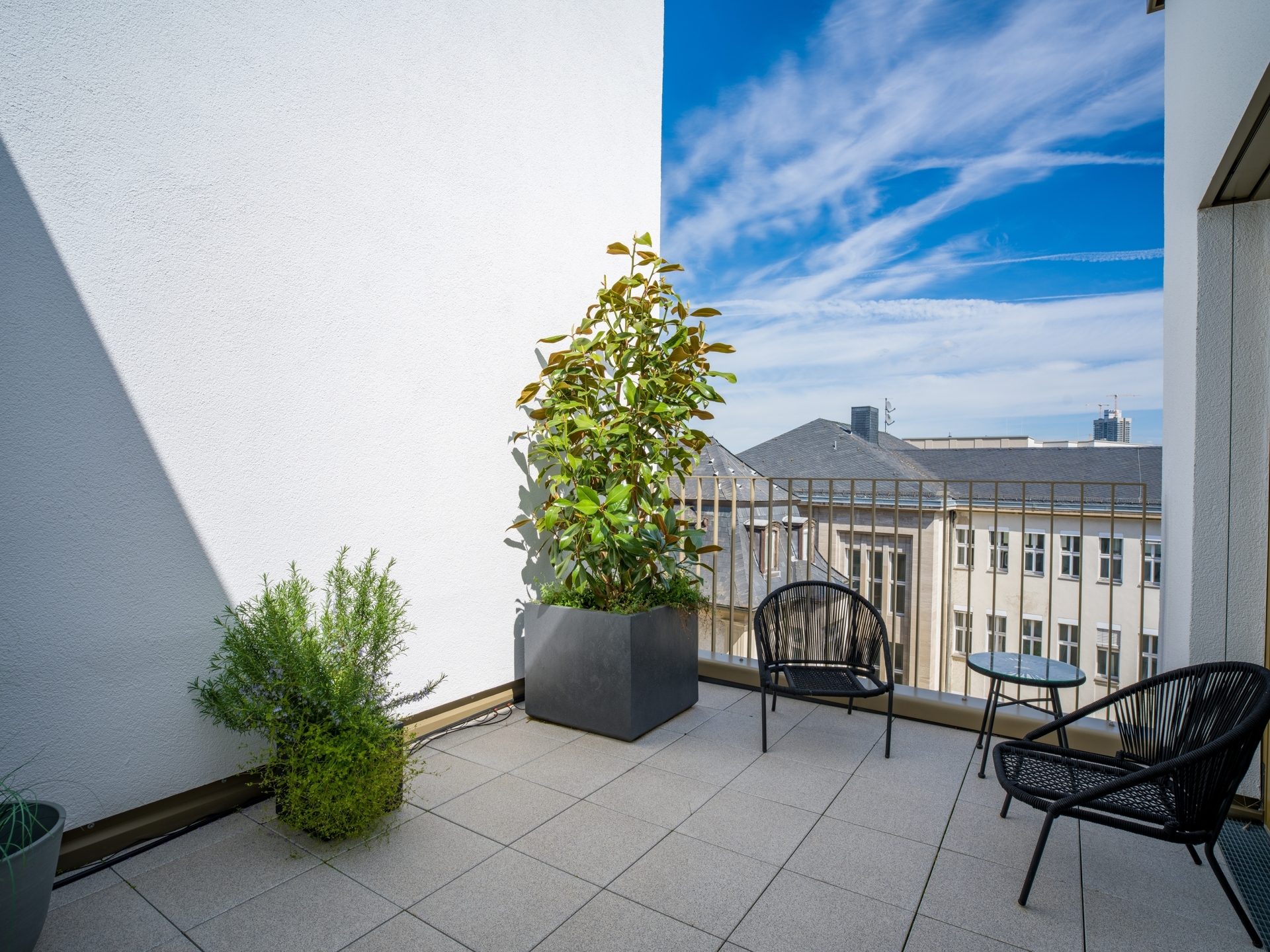 Immobilienangebot - Köln - Wohnung - Viva Agrippina: Stilvolle 3-Zimmer-Wohnung mit Dachterrasse im 4. OG am Rhein