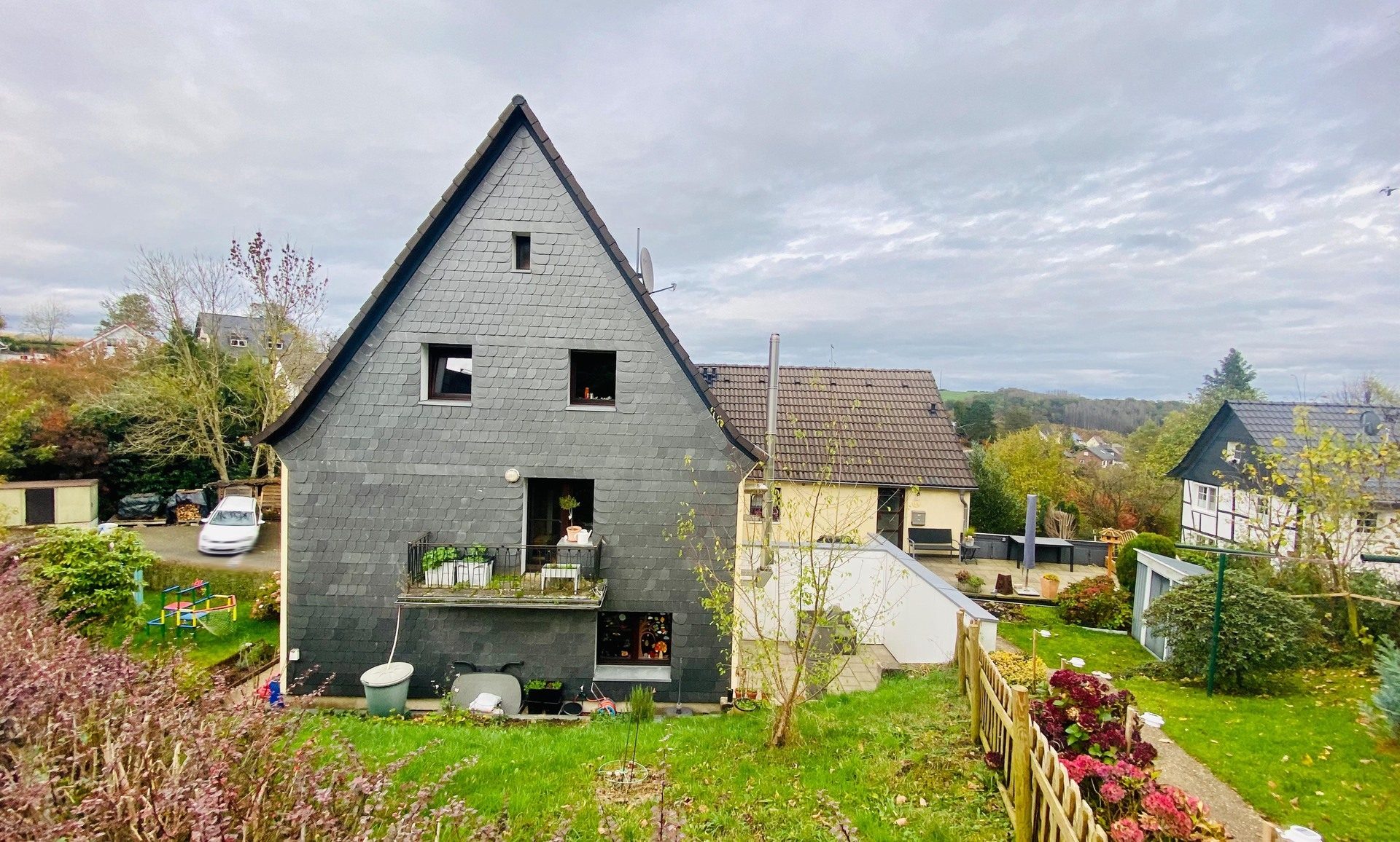 Immobilienangebot - Kürten - Haus - Top gepflegtes 4-Familienhaus in Kürten!