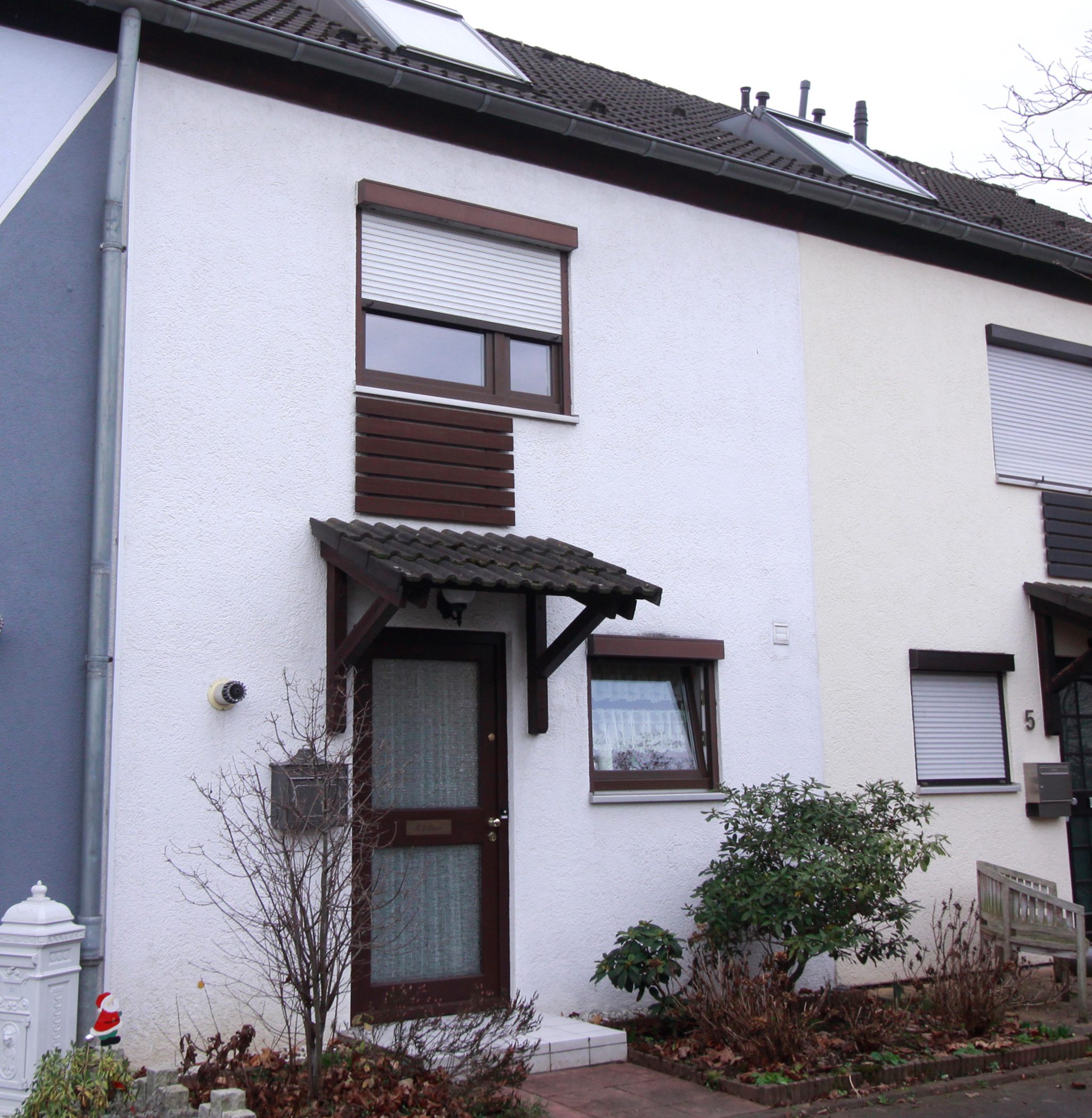 S Immobilienpartner GmbH - Immobilienangebot - Bonn - Tannenbusch - Tannenbusch  - Reihenmittelhaus - Gut in Schuß!