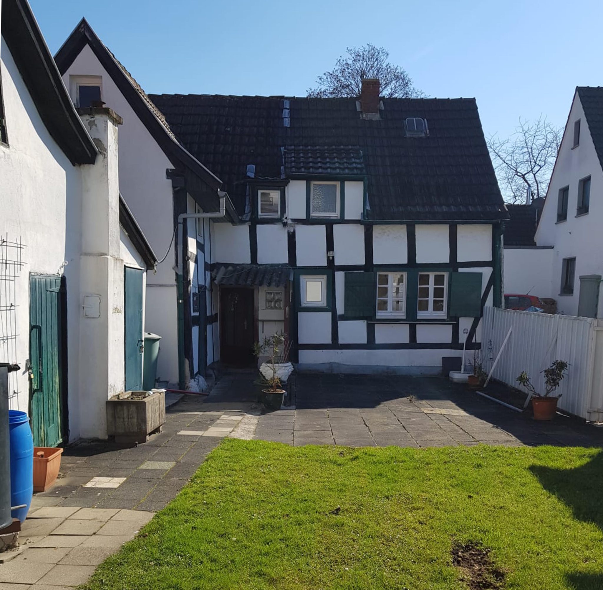 S Immobilienpartner GmbH - Immobilienangebot - Bonn - Beuel-Oberkassel - Oberkassel (Bonn) - Einfamilienhaus - Historischer Fachwerkhof.