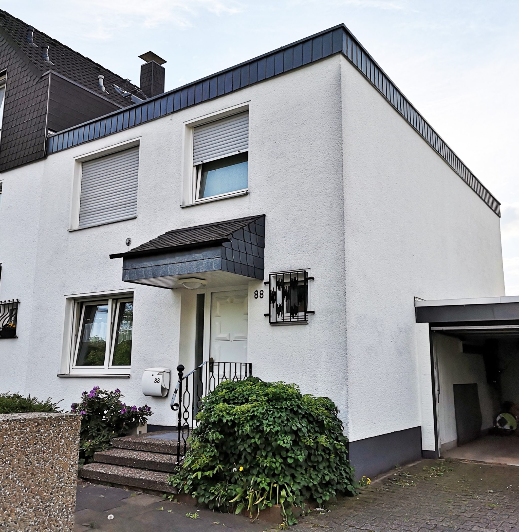 S Immobilienpartner GmbH - Immobilienangebot - Köln - Neubrück - Neubrück (Köln) - Reiheneckhaus - Der Klassiker!