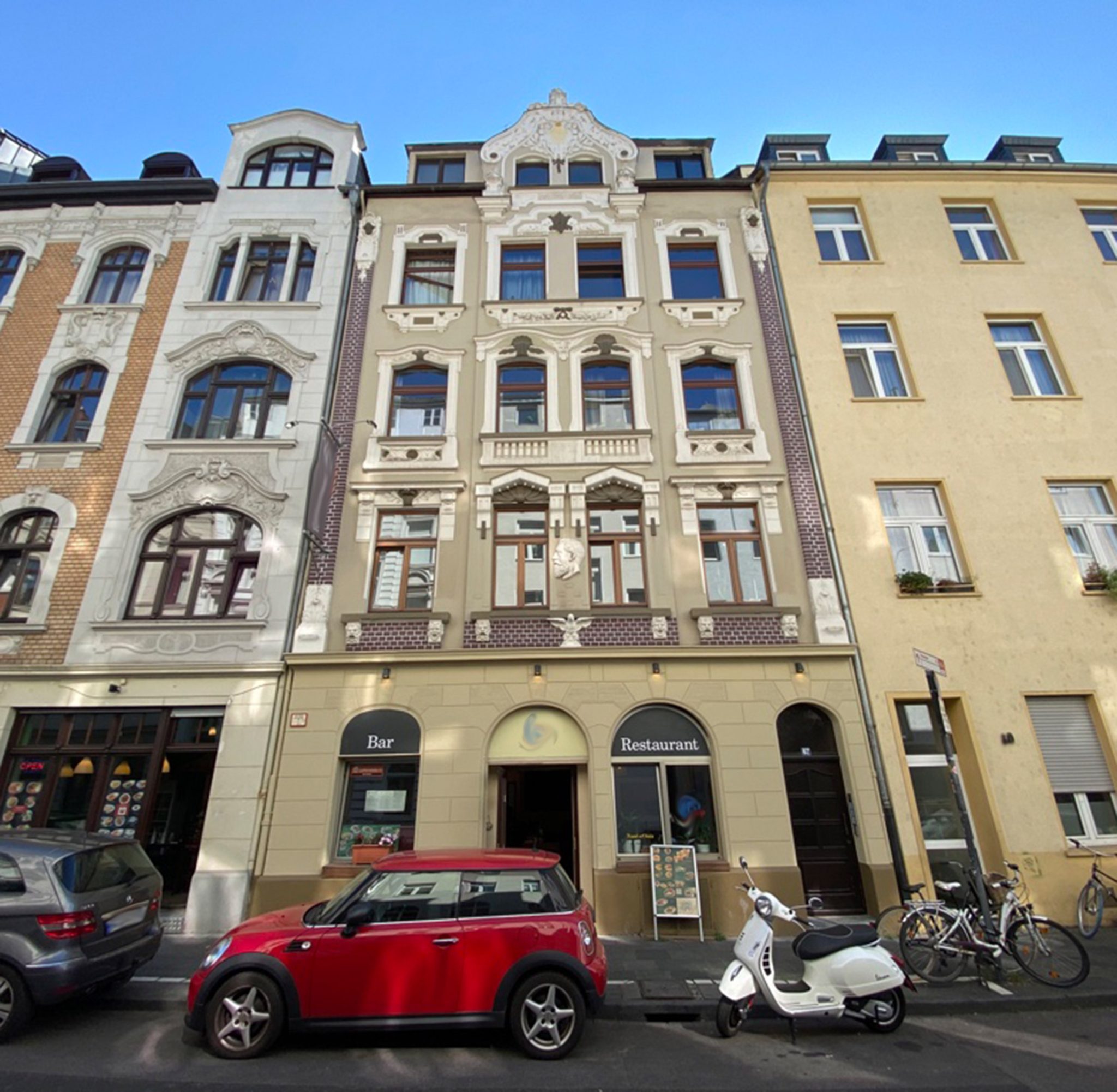 S Immobilienpartner GmbH - Immobilienangebot - Köln - Altstadt-Nord - Altstadt-Nord (Köln) - Wohn-/Geschäftshaus (Invest.) - Ein geschichtsträchtiges Haus!