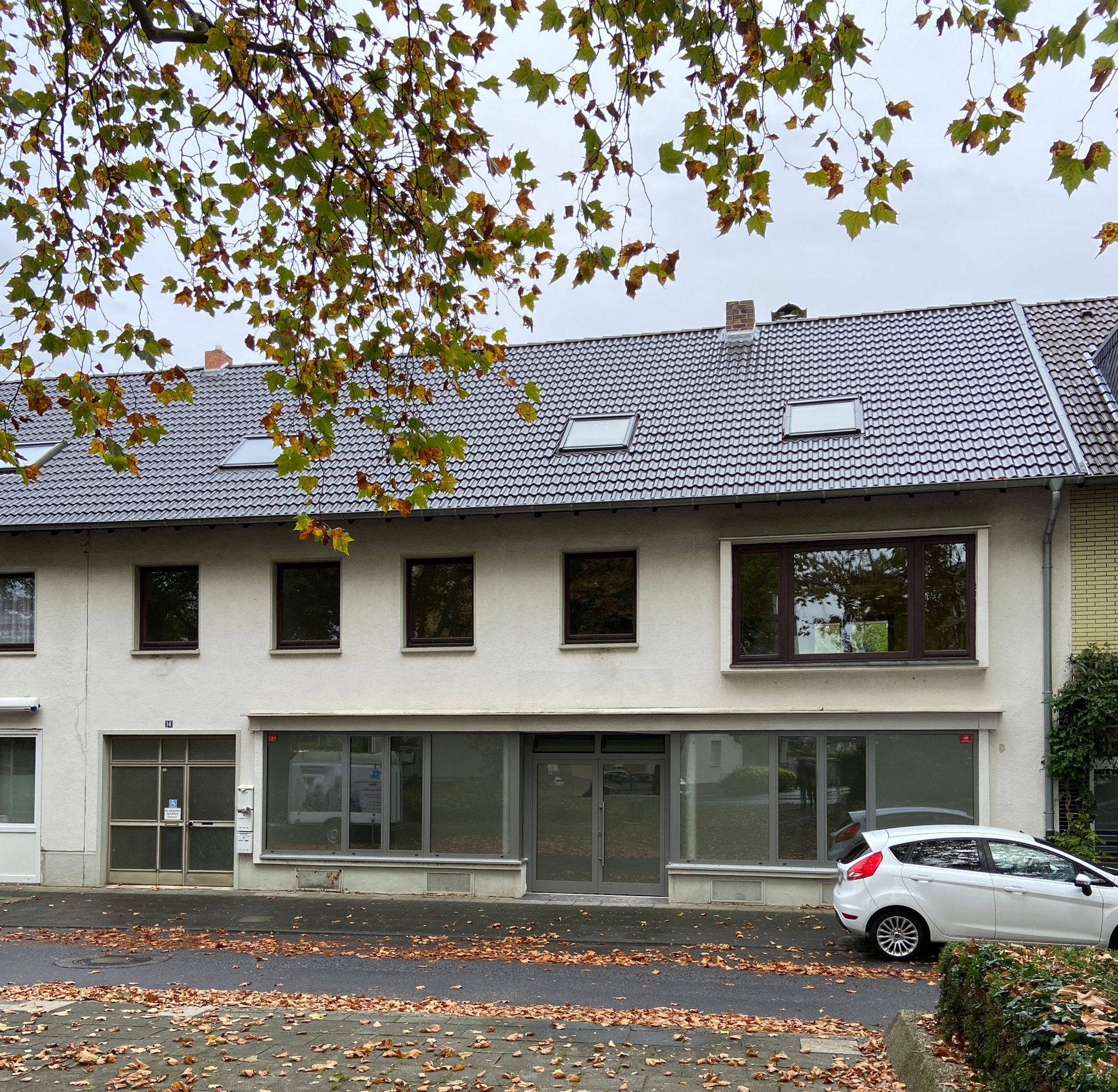 S Immobilienpartner GmbH - Immobilienangebot - Köln - Longerich - Longerich - Etagenwohnung - Zentrale Lage mit viel Platz und Garage