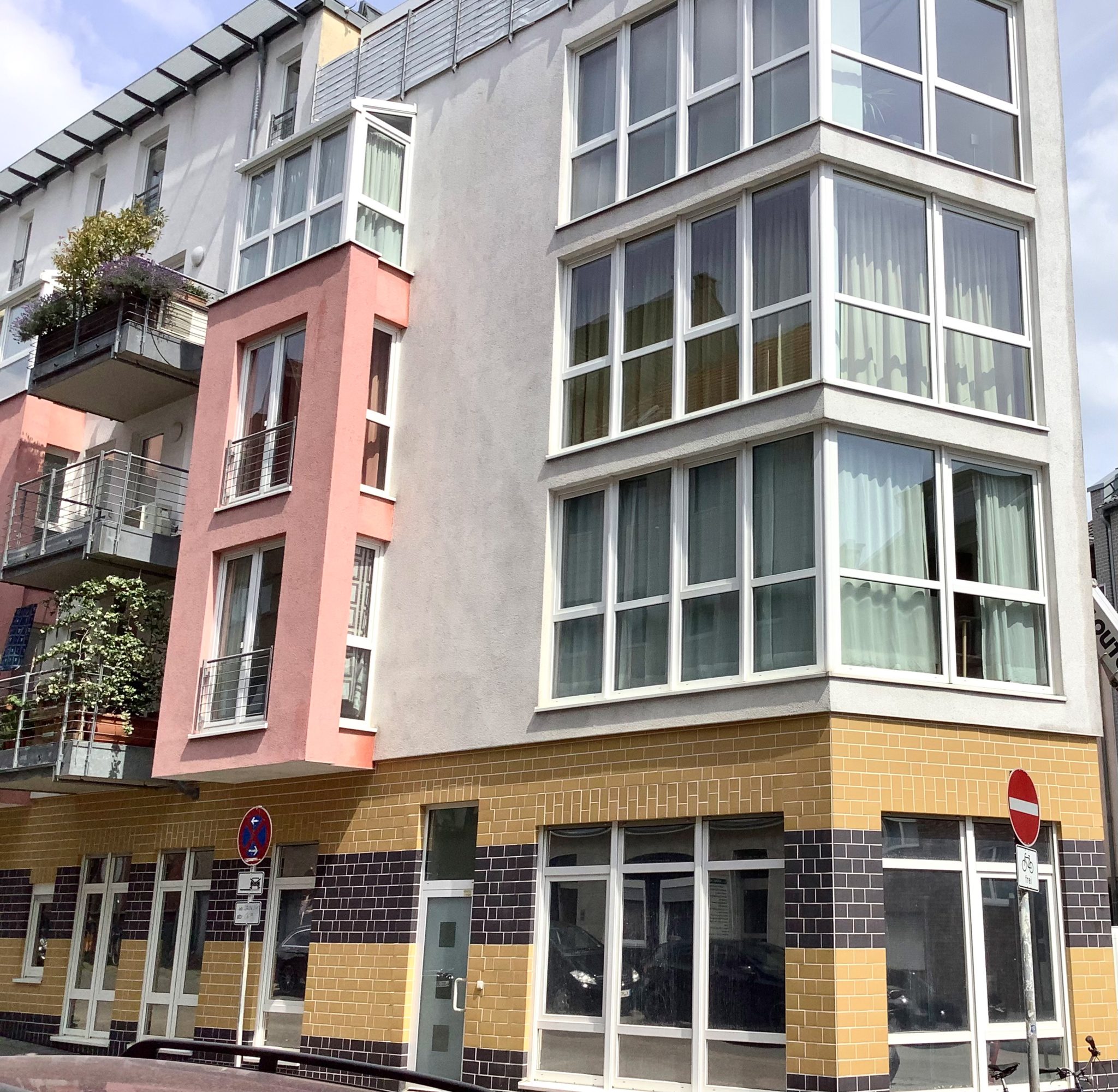 S Immobilienpartner GmbH - Immobilienangebot - Köln - Bayenthal - Bayenthal - Erdgeschosswohnung - Außergewöhnlich!
