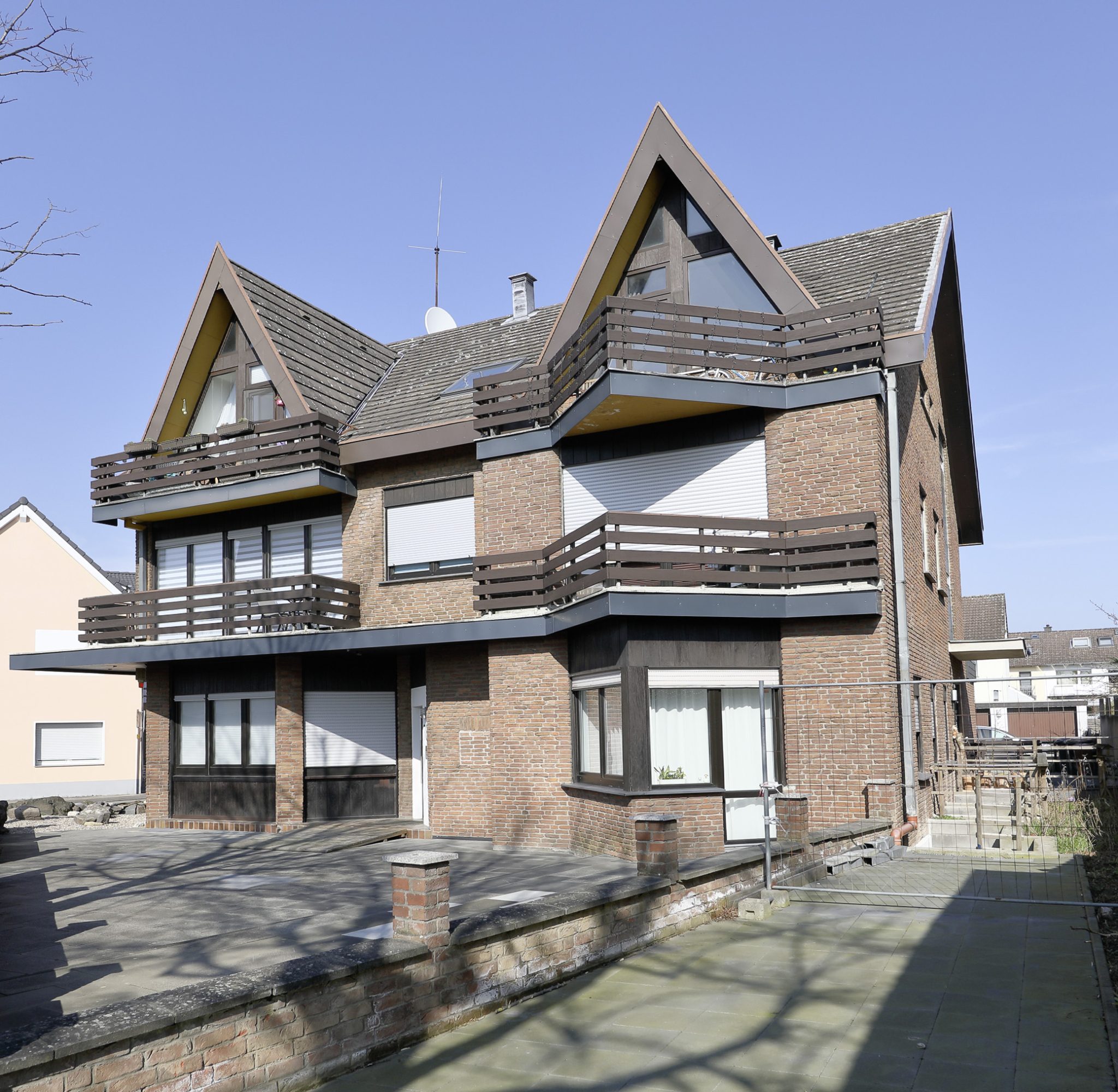S Immobilienpartner GmbH - Immobilienangebot - Niederkassel - Niederkassel (Rhein-Sieg-Kreis) - Mehrfamilienhaus (Invest.) - Begehrenswert- zwischen Köln & Bonn gelegen